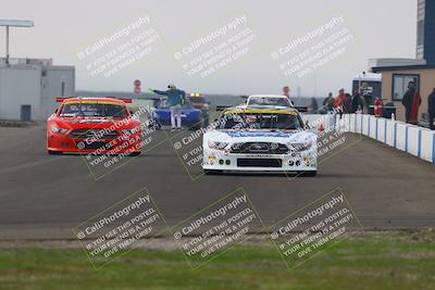 media/Jan-18-2026-CalClub SCCA (Sun) [[8bc6468723]]/Group 5 Race/Turn 1/